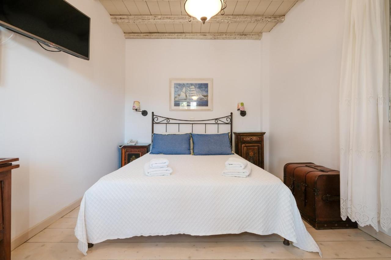 Golden Beach Studios & Suites Tinos Ngoại thất bức ảnh